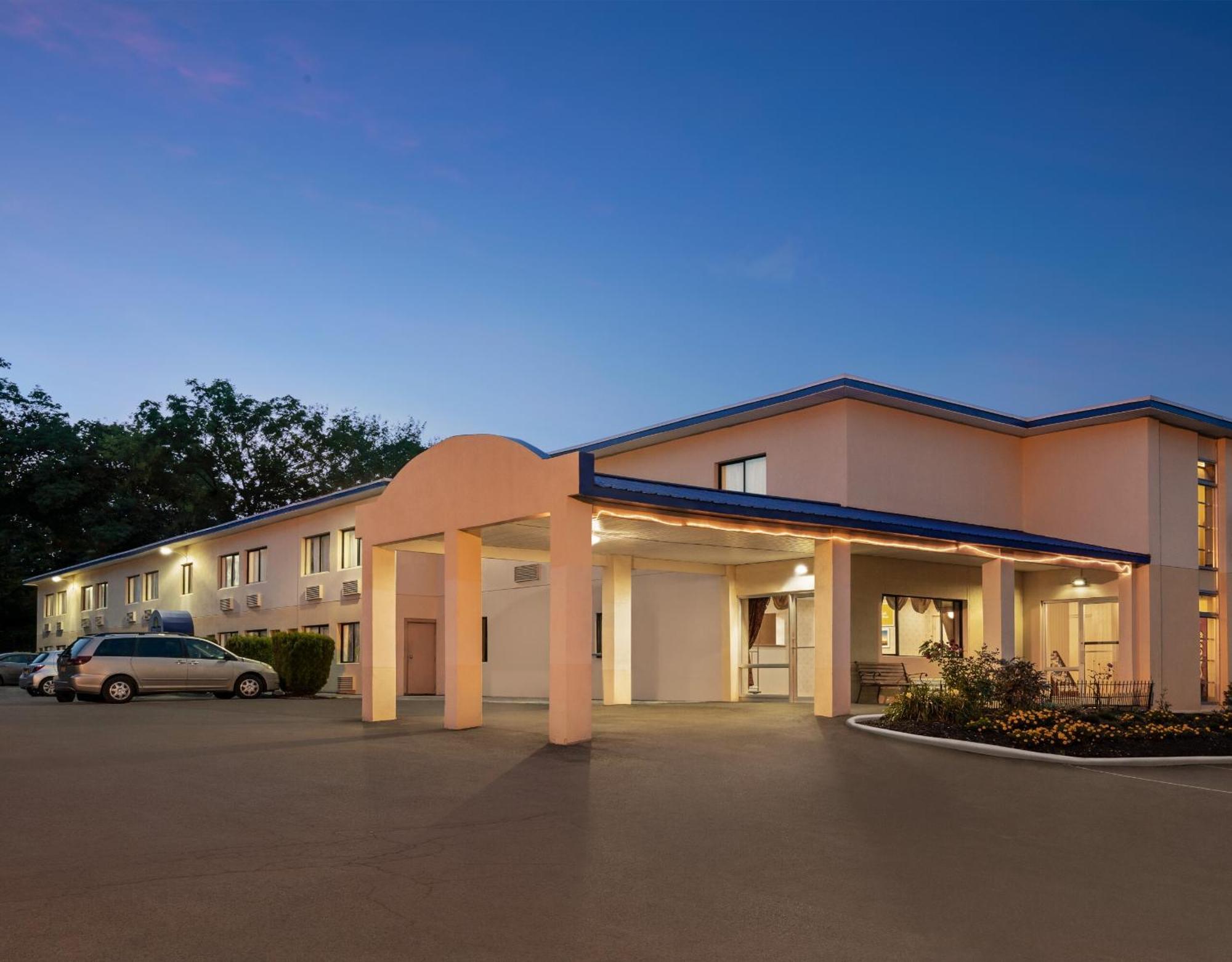 The Cayuga Inn At The Finger Lakes Auburn Exterior foto