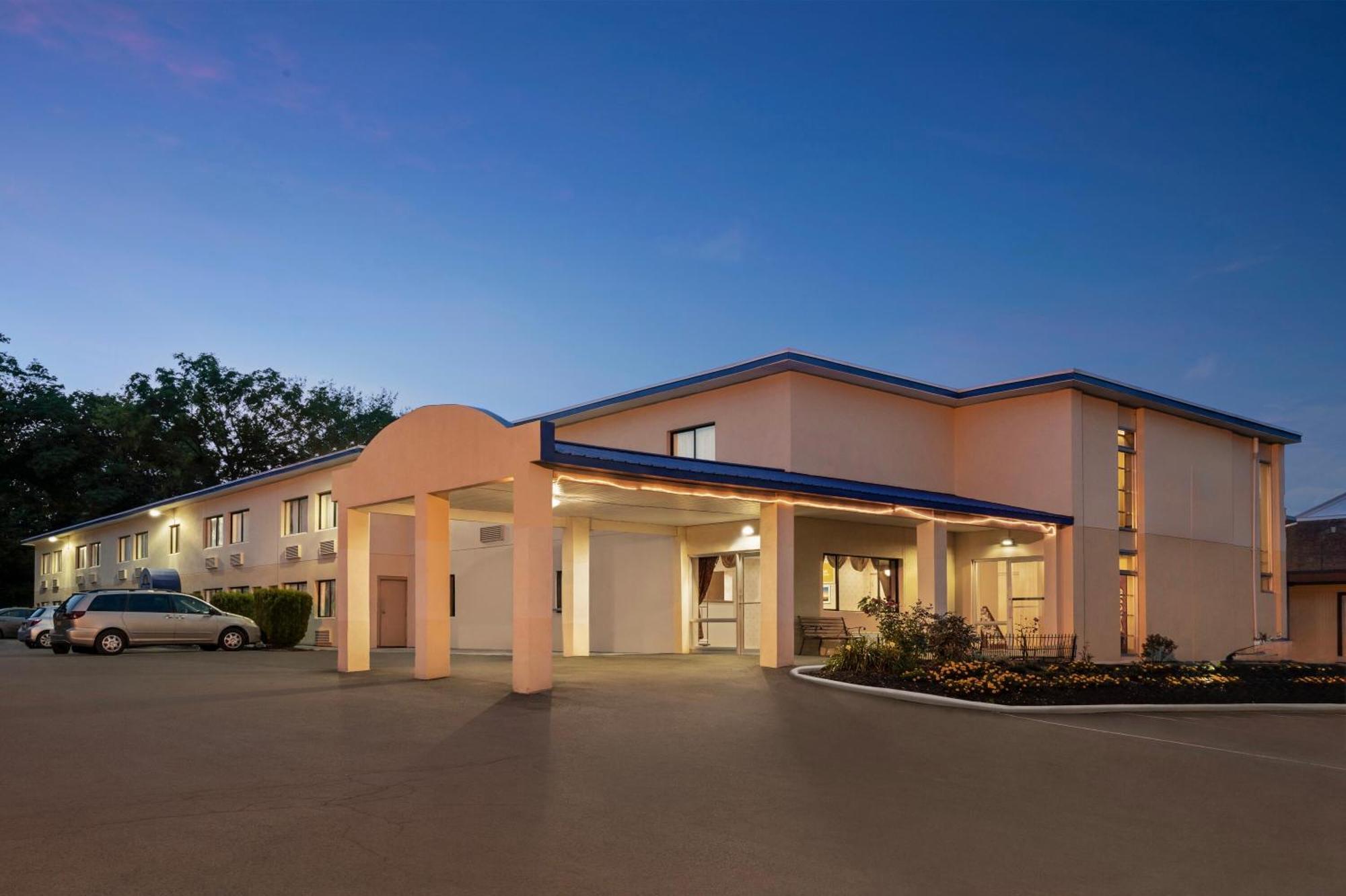 The Cayuga Inn At The Finger Lakes Auburn Exterior foto